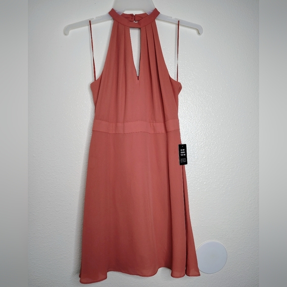 Express Coral Halter Fit&Flare Sleeveless Pleated Keyhole Neck Dress Sz 2 NWT - Picture 1 of 11